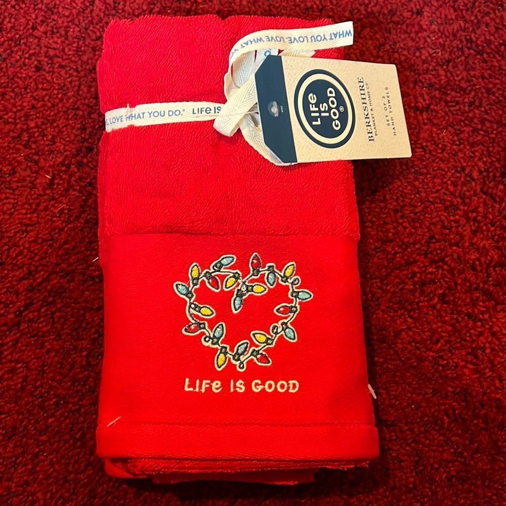 NWT Life is Good Christmas hand towels